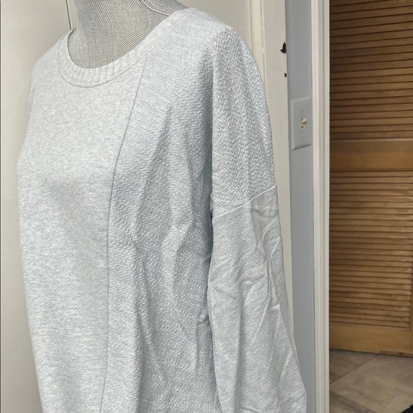 New Women's Cabi Brand Wind Down Top, light gray. - Picture 2 of 7